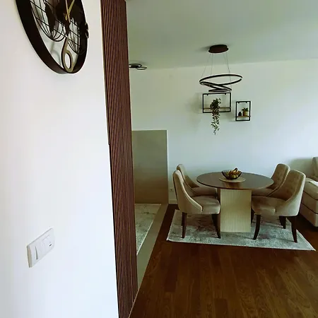 Landan Planet - Free Parking * Nis