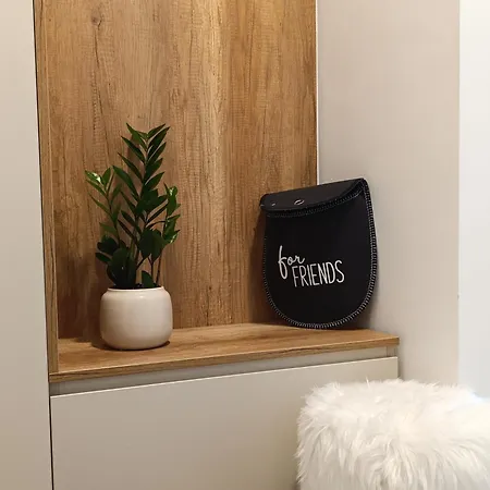 Landan Planet - Free Parking *