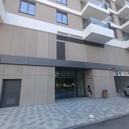 Landan Planet - Free Parking Nis